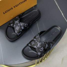 Picture of Louis Vuitton Slippers _SKULVsz38-45mnf07041249